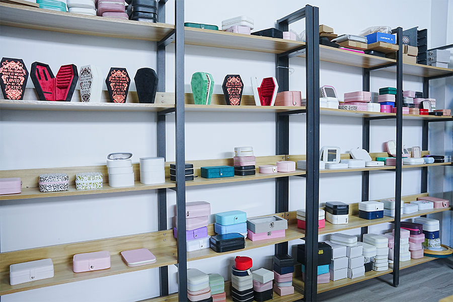 Jinhua Jindong Bozhong Daily Necessities Co., Ltd.