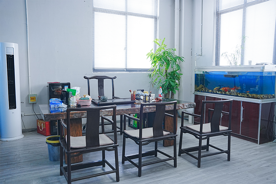 Jinhua Jindong Bozhong Daily Necessities Co., Ltd.